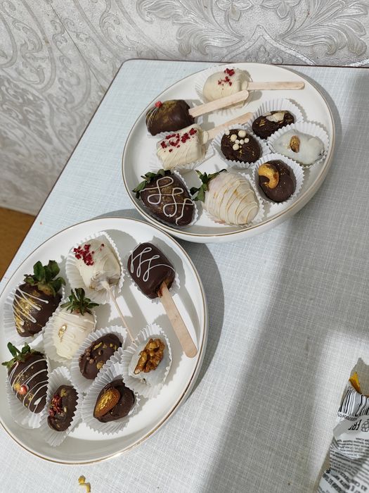 Клубника в шоколаде Уральск