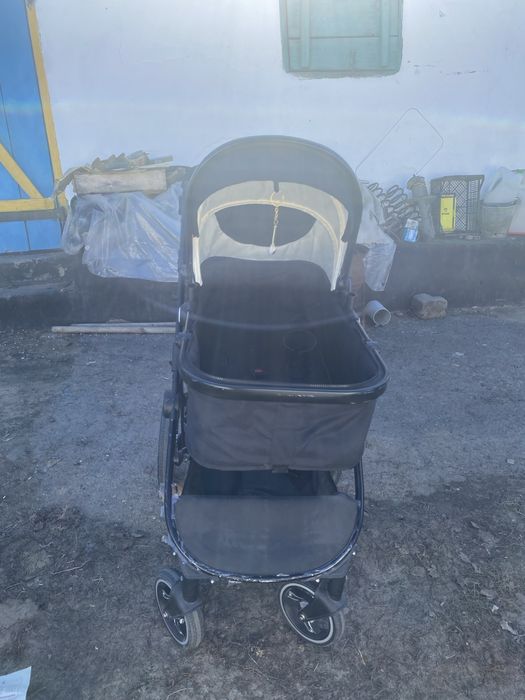 Продам коляску трансформер в хорошом состояний