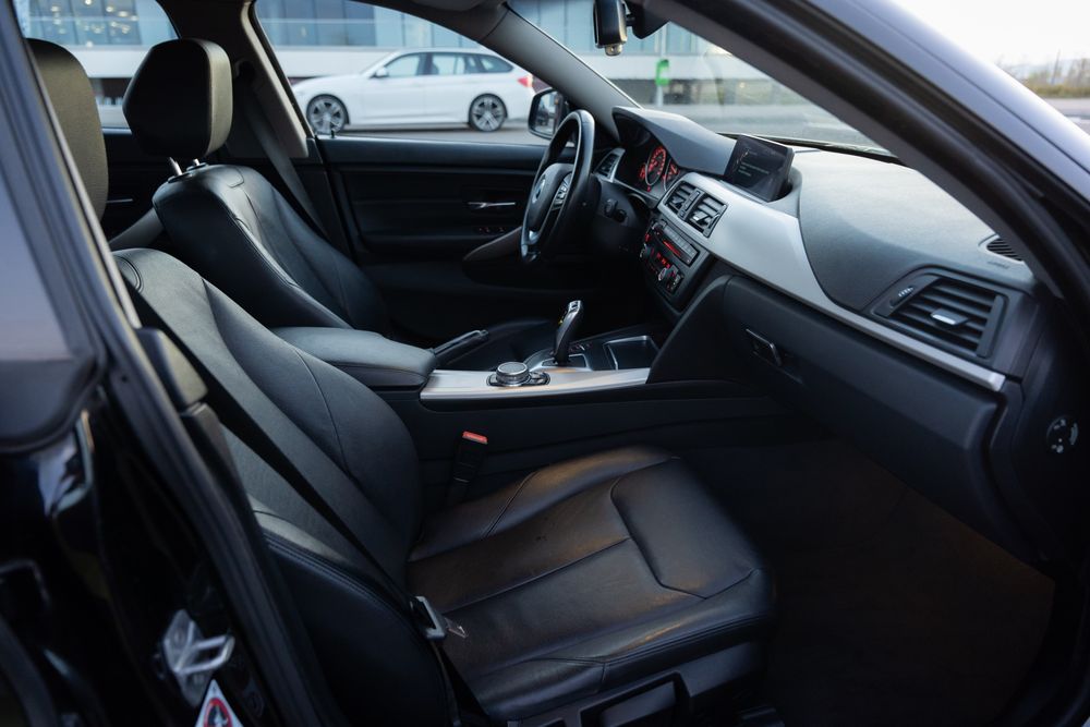 BMW Seria 4 F36 B47 Gran Coupe RAR Efectuat Xenon Piele Incalzire Camera Automat R19