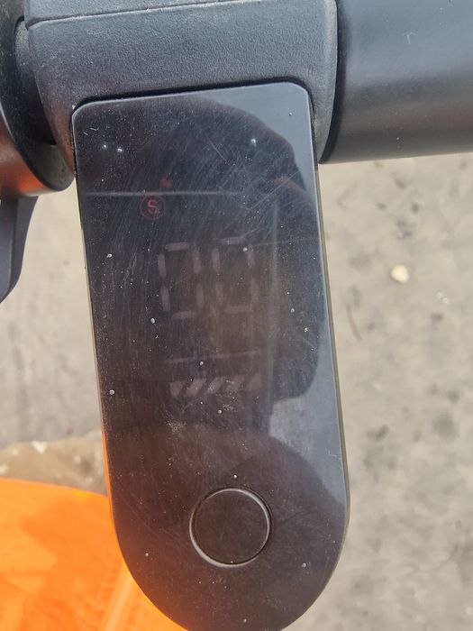 Vând tritineta DOC GREEN  viteza 20 km