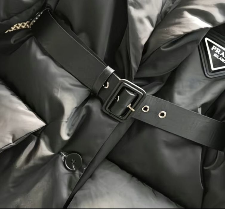 Женская куртка Prada