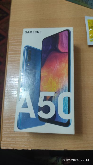 Samsung a50 в хорошем состоянии