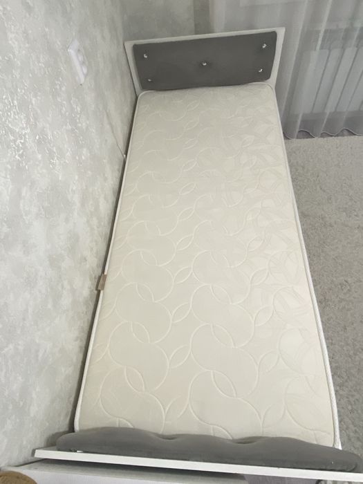 Кровать односпальная