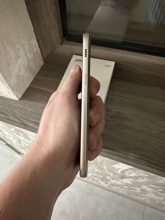 Samsung A5 2017 .