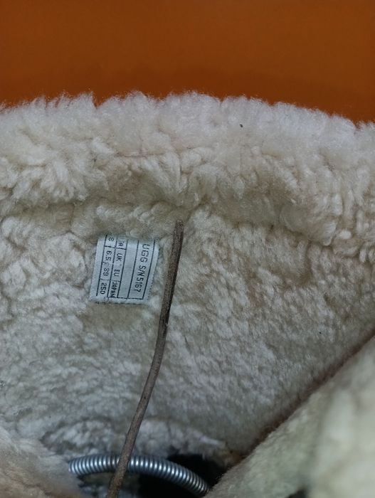 UGG кожени ботуши N 39