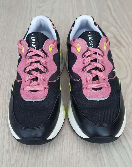 Оригинални, дамски, спортни обувки Liu jo, N: 39, отговарят на 40