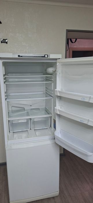 Продам холодильник