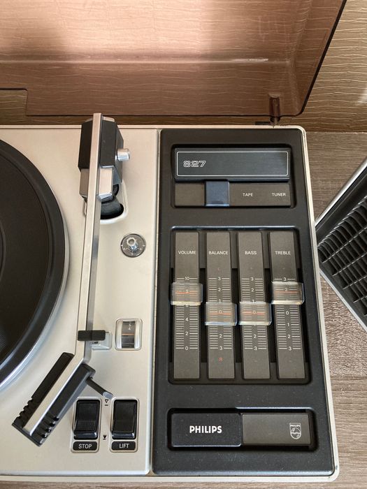 PHILIPS 22GF827/04  Грамофон  с усилвател и тонколона  VINTAGE