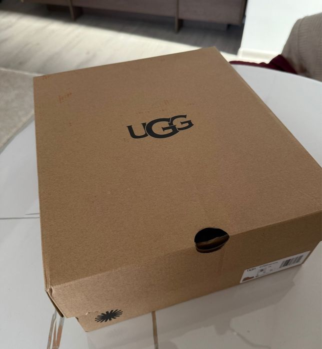 Ugg mini marimea 37