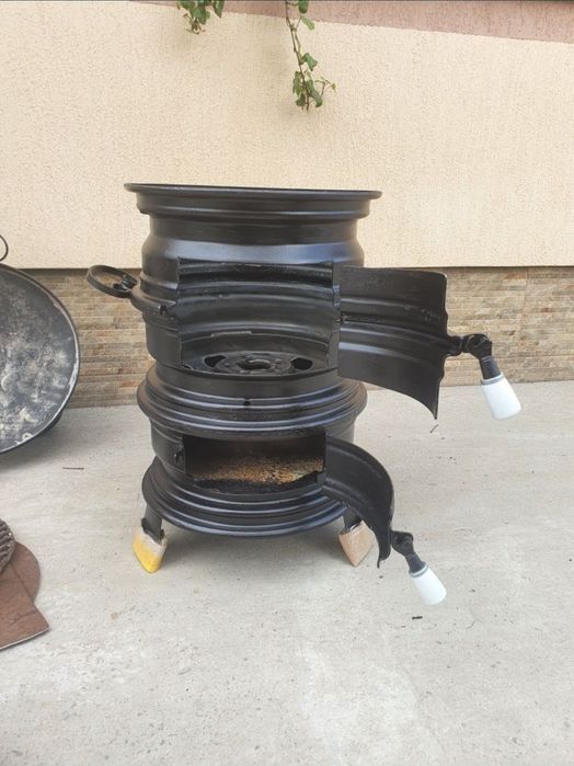 PIROSTRIE tip SOBITĂ cu Focar, Cenușar și Evacuare pentru Foișor