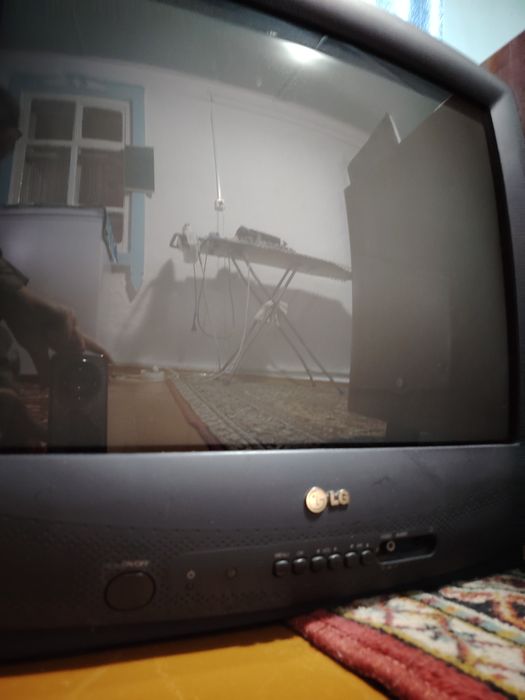 Продам   телевизор