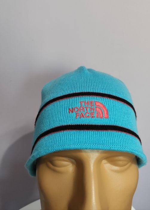 ДАМСКА зимна шапка 
The North Face