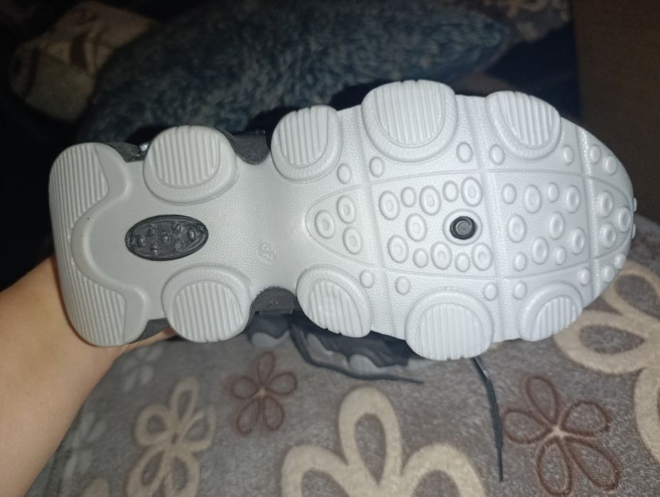 Нови Зимни обувки