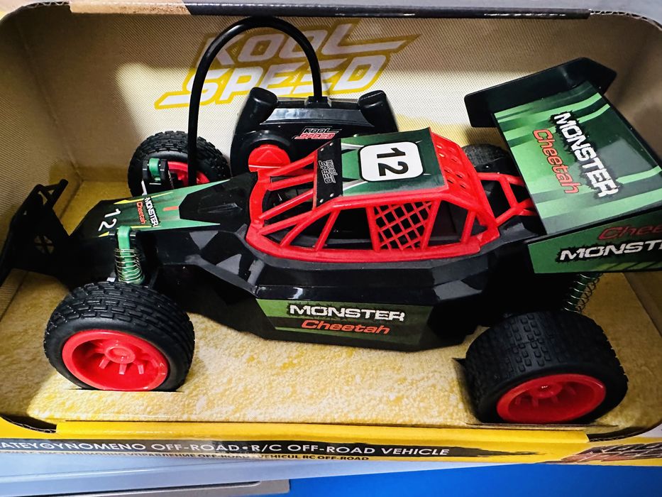 Автомобили с дистанционно управление