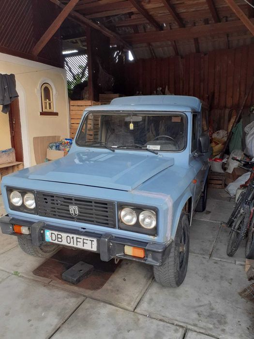 Vand ARO 243 motor Brasov