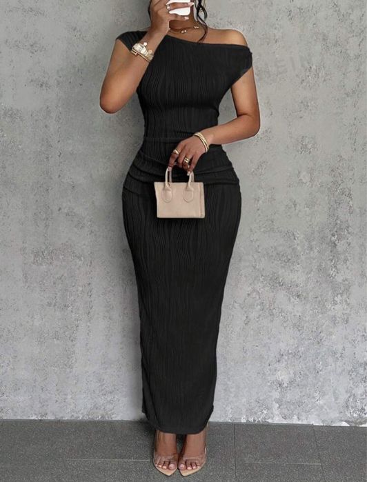 Rochie neagră, lungă