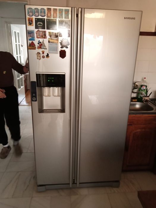 Frigider Samsung