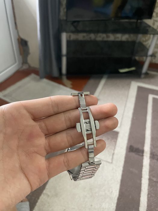 Часы, Жаңа қолсағаттар, Сағат Таразда