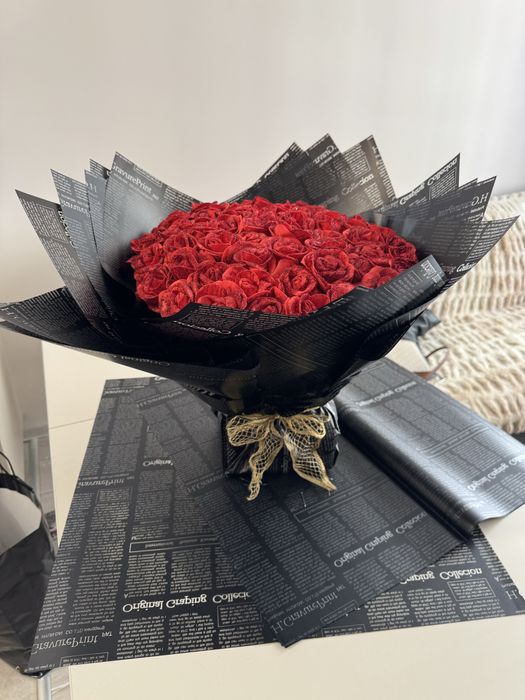 Букети от брокатени рози