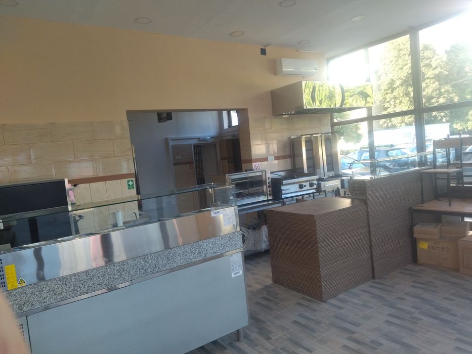 Spatiu comercial-INCHIRIERE afacere la cheie, Bacau