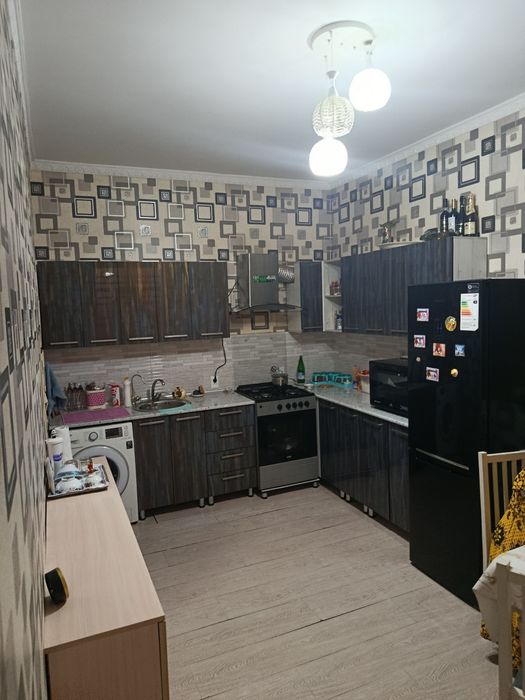 Массив Строитель  1,36 сотки 5 комнат 2 этажный дом