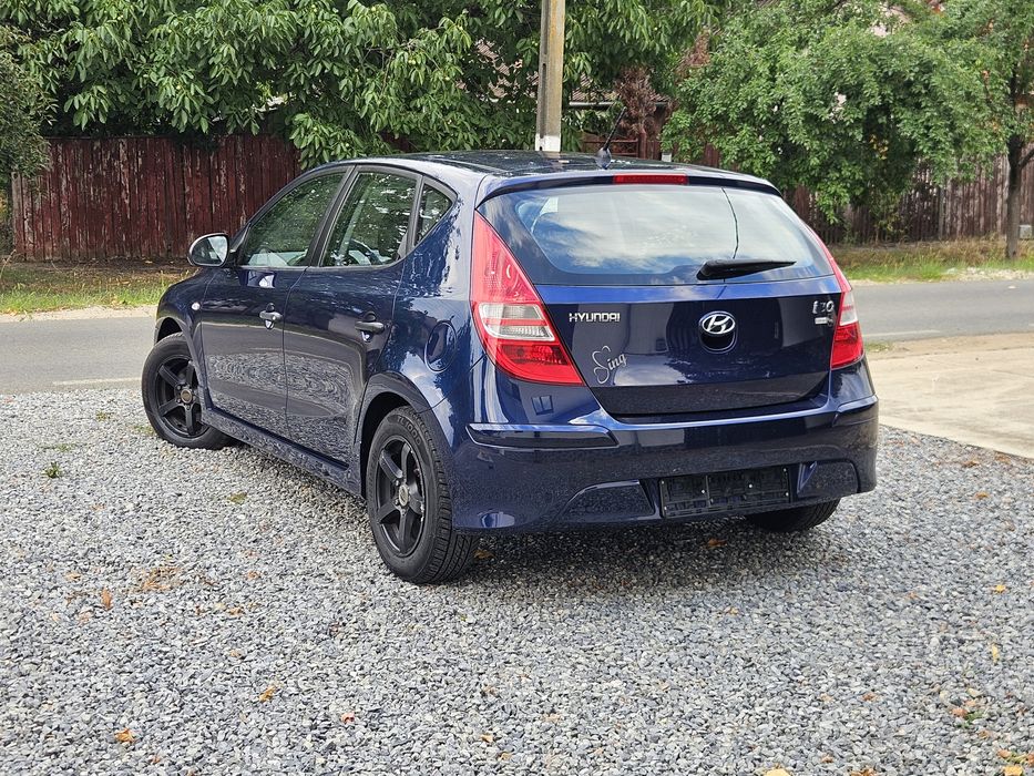 HYUNDAI i30 2010 — imagine 3