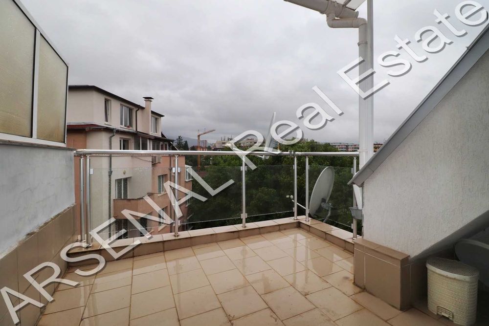 Ателие под наем, Овча купел