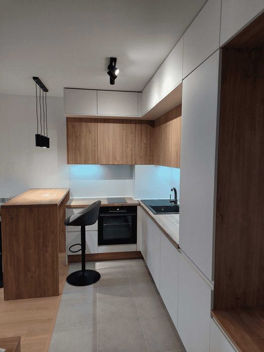 Дава се под наем Двустаен апартамент в София, Кръстова вада - 65 кв.м за 538.56 € - Снимка #1