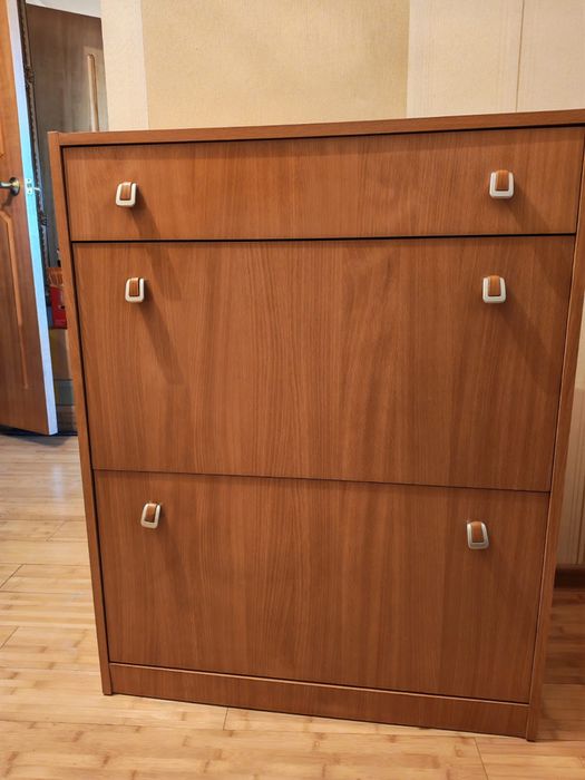 Продам галошницу в хорошем состоянии