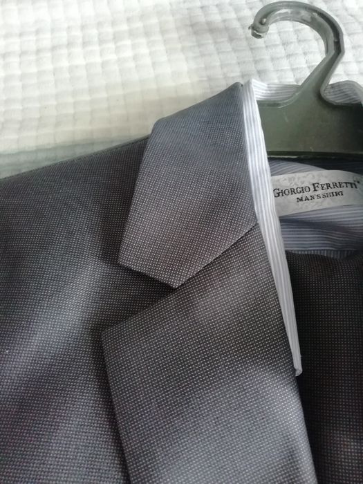 Продам костюм  классика