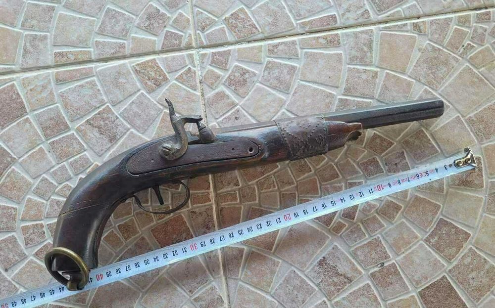 промоция Пехотен, перкусионен пистолет от 19-ти  век