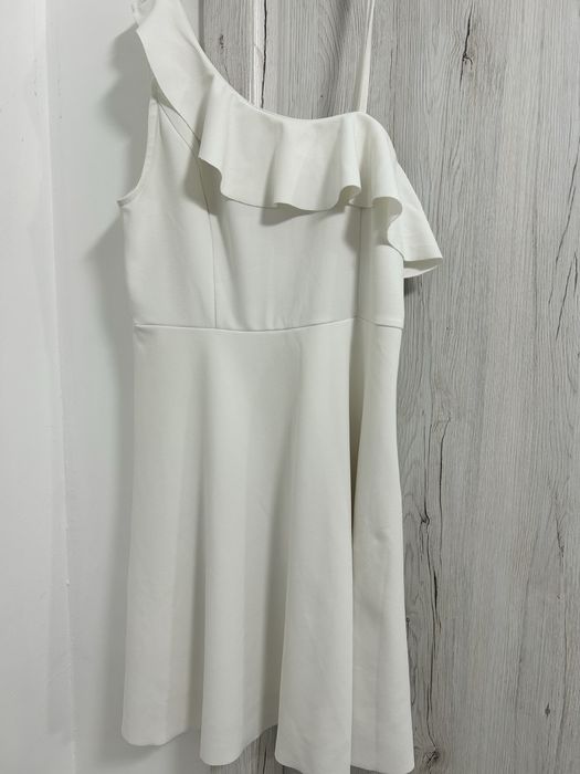 Rochie alba stare ft buna