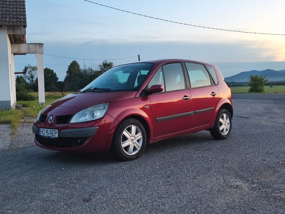 RENAULT Scenic
