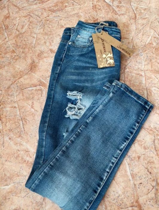 Джинсовые штаны рванки