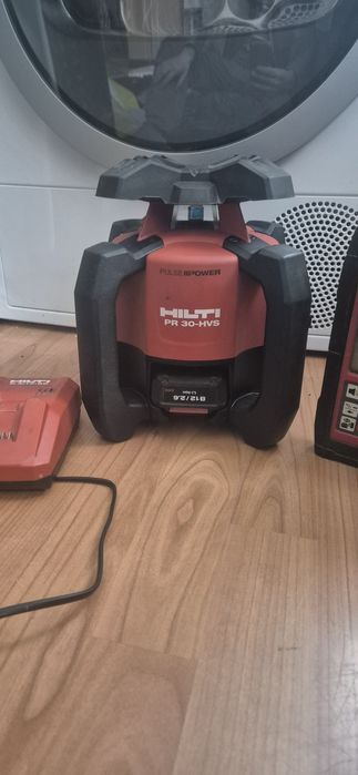 Nivelă laser Hilti pr 30 hvs