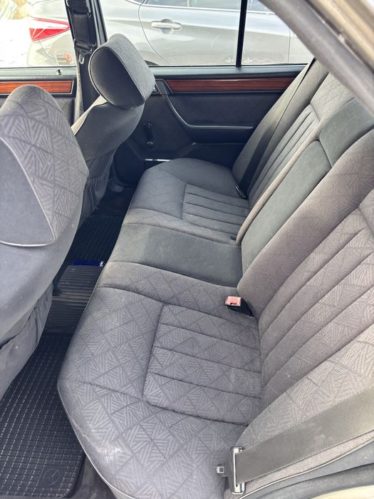 Мерседес бенз  124