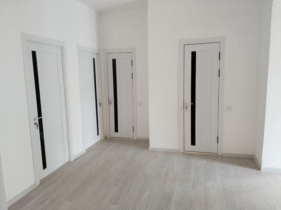 Сотилади 4-хонали Зангиотада