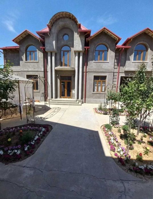 Yunusobod rayon 6 sotu uchastka 11 xona evro remont 2022