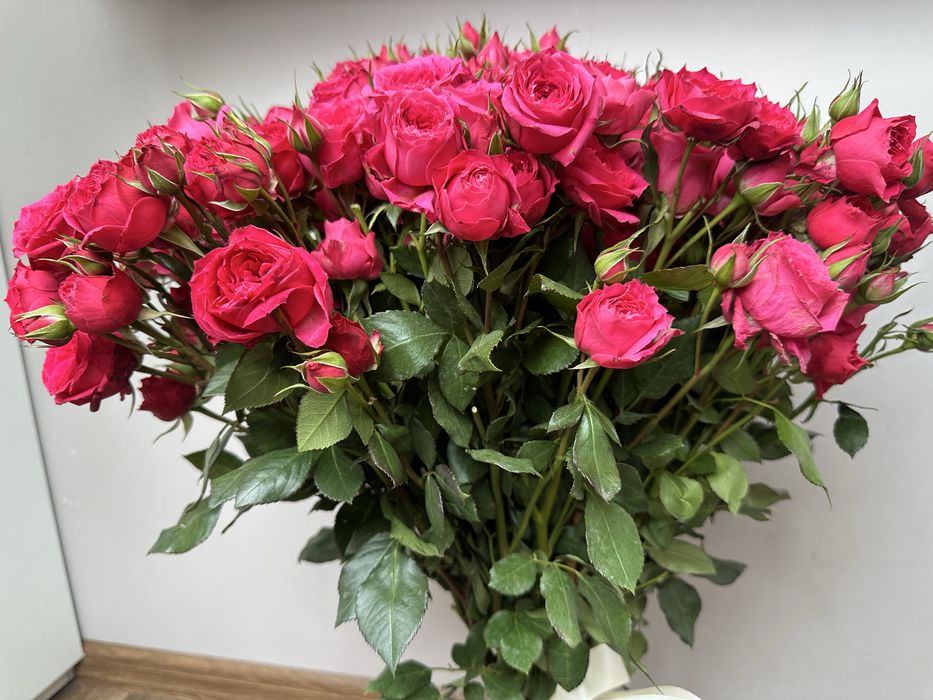 Букет/ Пышные цветы спрей роз