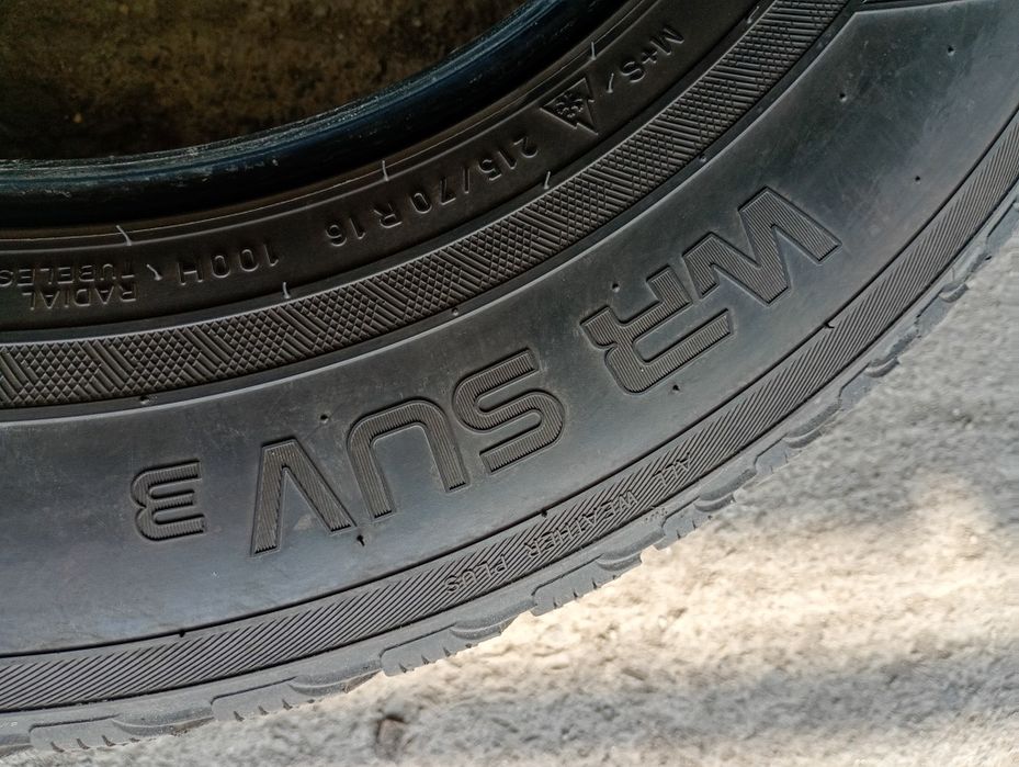 Всесезонни 4бр.215/70/16  Nokian  WR suv3 dot3814