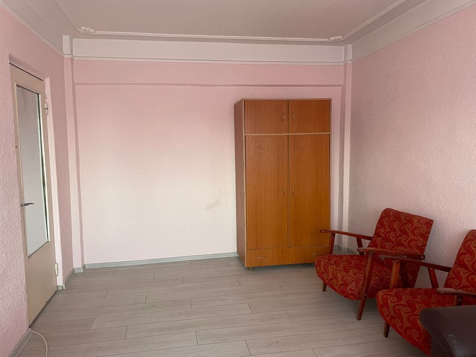 Vând apartament 2 camere in calea nationala