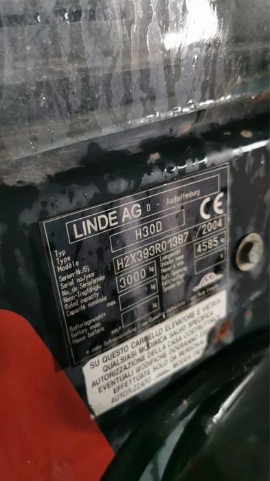 Продавам мотокар дизел Линде / Linde H30D обслужен 3тона