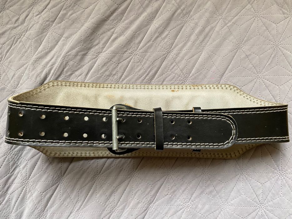 Продавам колан хубав