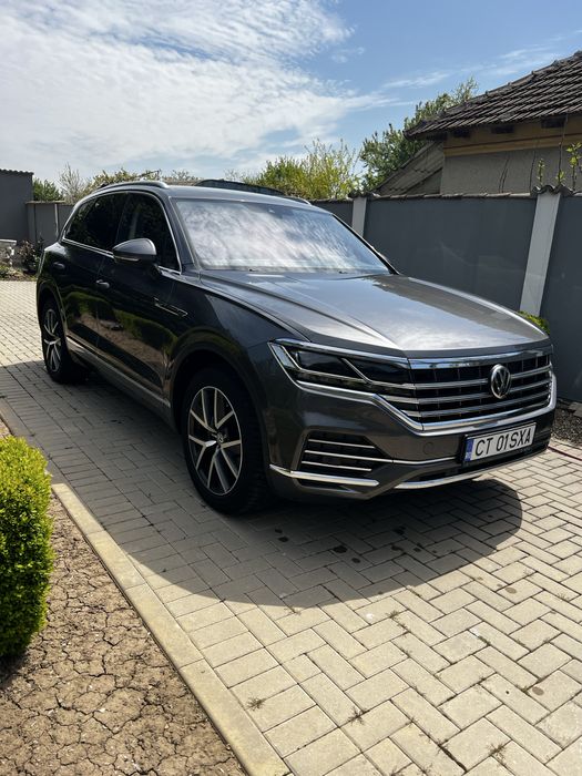 Vând VW Touareg 10/2019