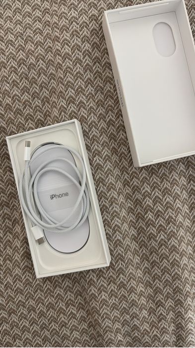 Зарядка и кабель