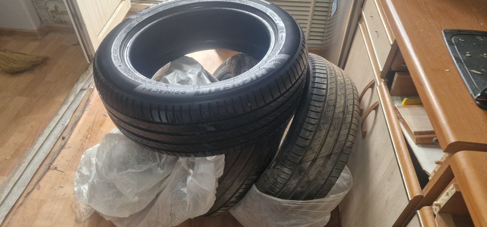 Продаю шины Michelin 215/55/R17