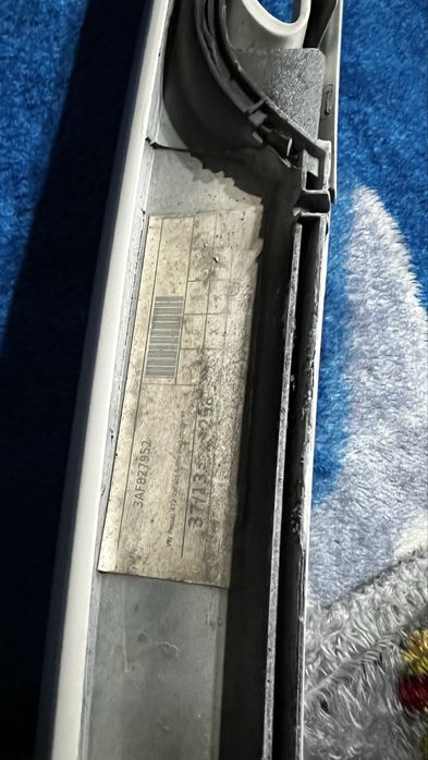 Eleron R-Line OEM portbagaj Passat B7 break , revopsit, ușor deformat