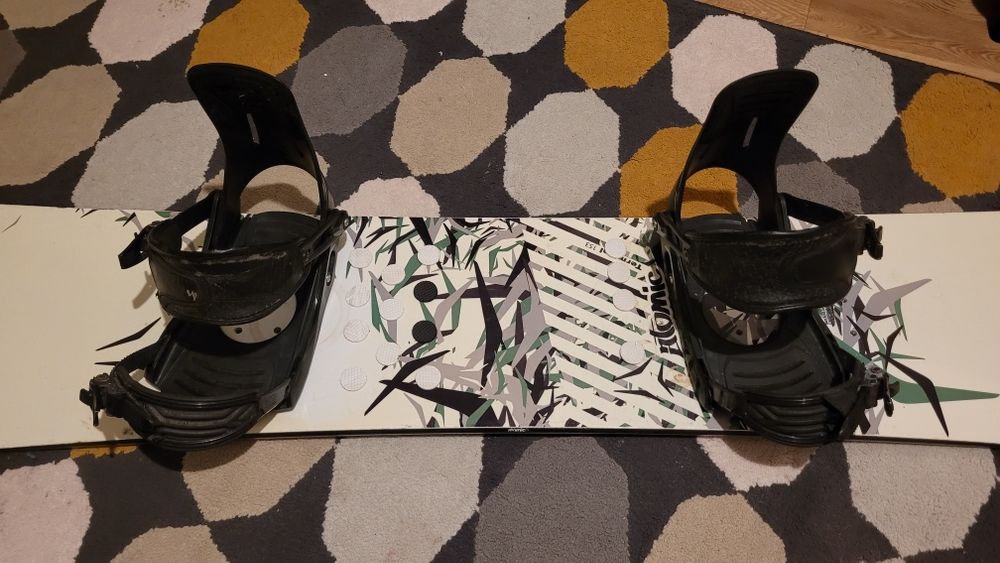 Placa snowboard Atomic 153 cu legături factory