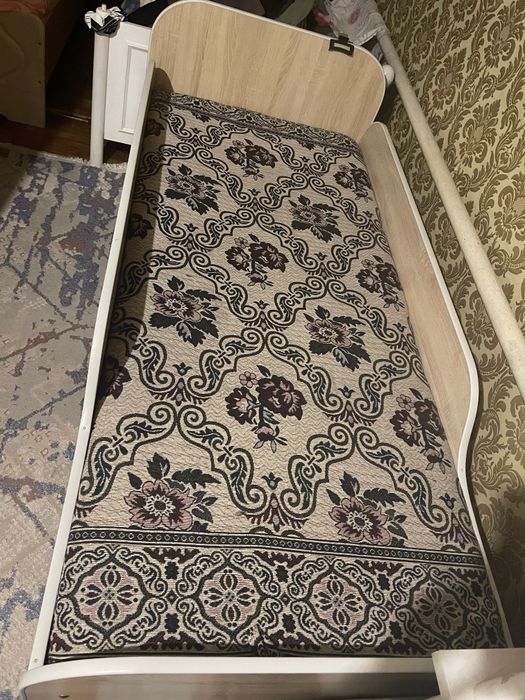 Кровать кровать Төсек