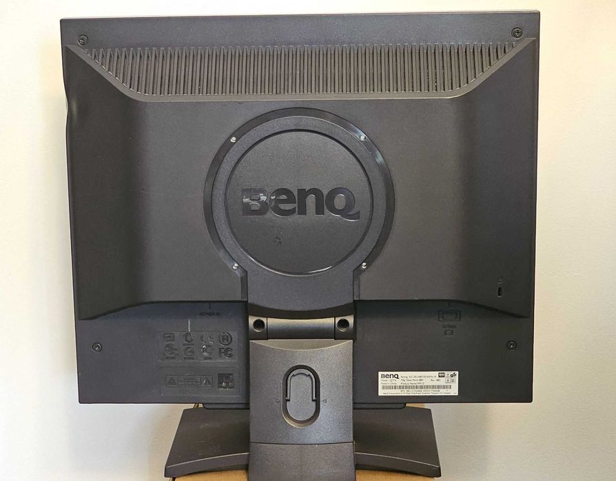 Монитор BENQ FP71G 17 инча